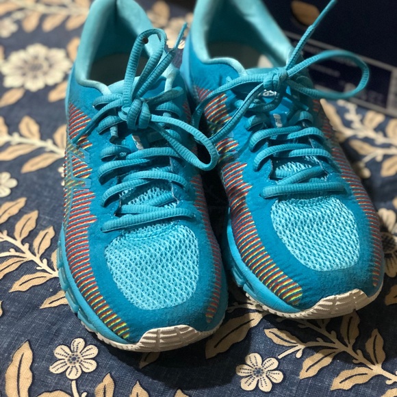 ASICS - Picture 4 of 8